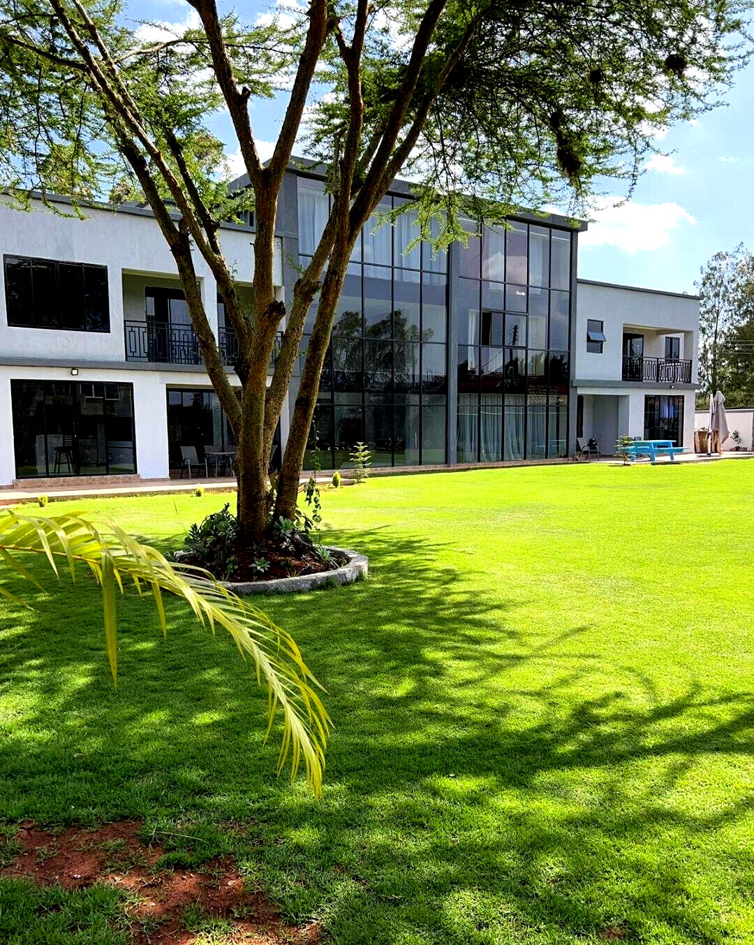 11-Bedroom Villa with Servant Quarters on Half-Acre – Karen
