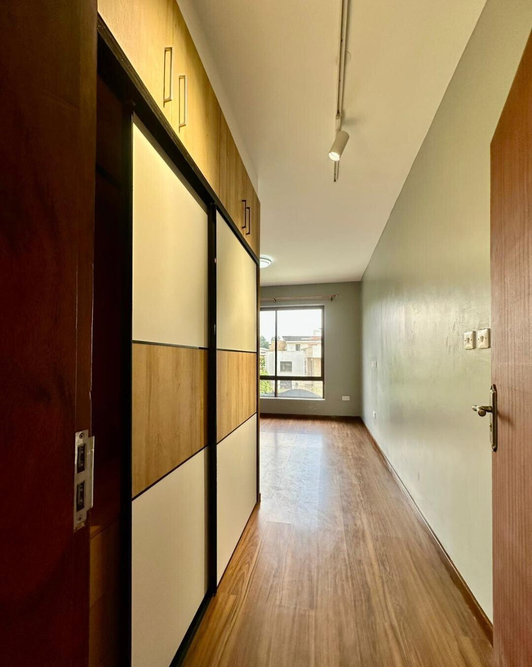 4BR Townhouse with Pool, Gym & Borehole - Runda