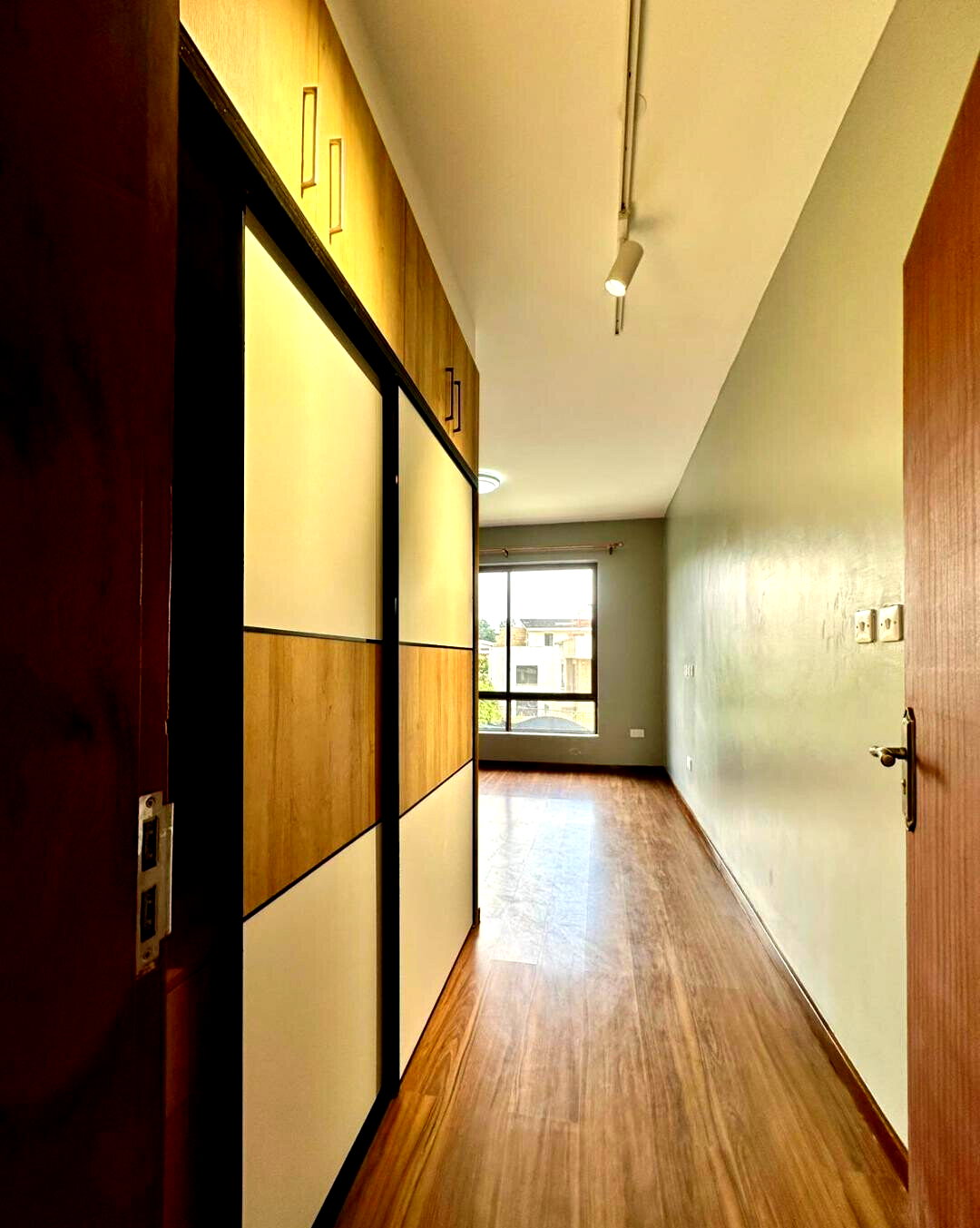 4BR Townhouse with Pool, Gym & Borehole - Runda
