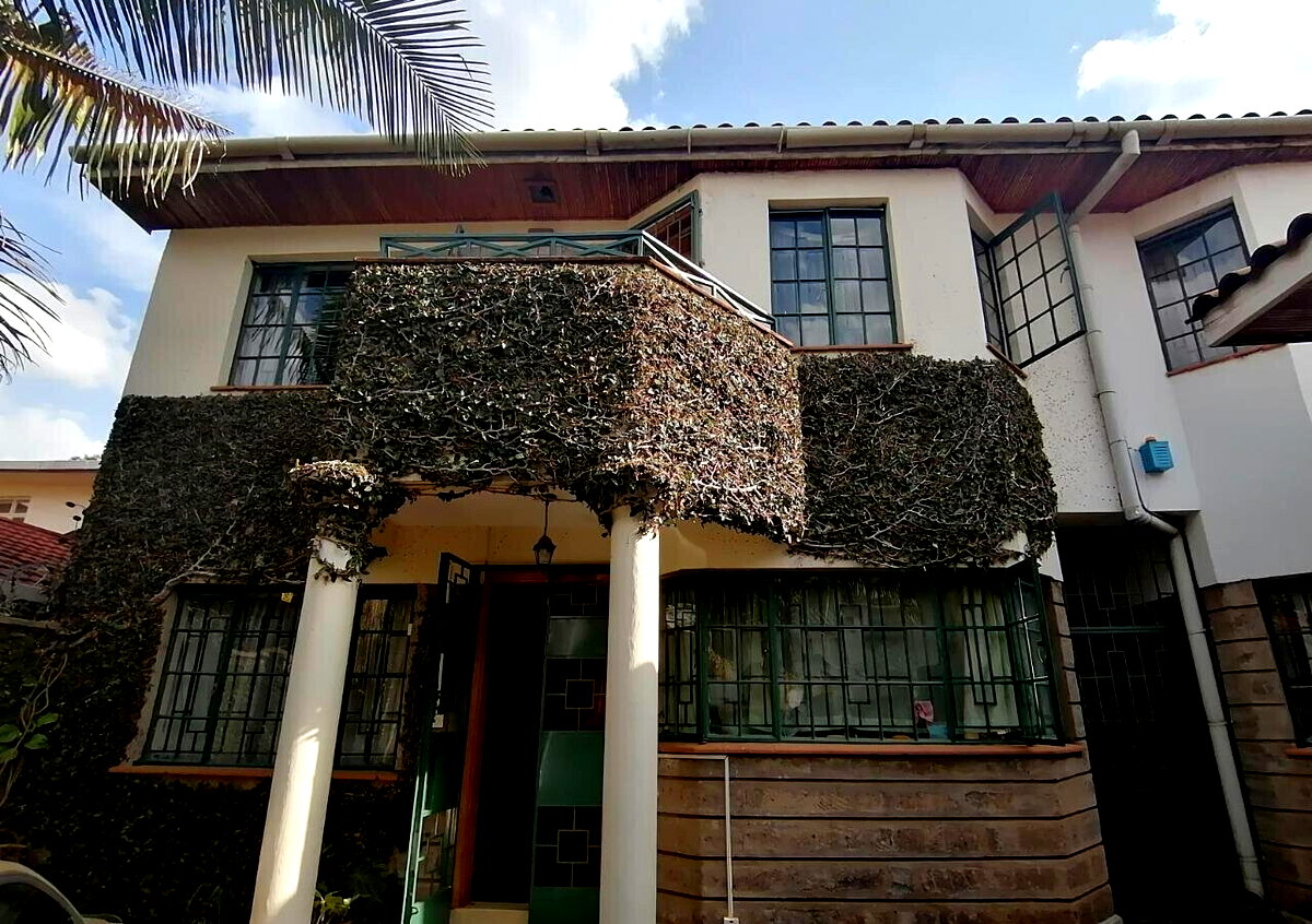 5BR Townhouse with Private Garden & Parking - Kileleshwa