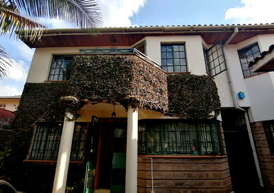 5BR Townhouse with Private Garden & Parking - Kileleshwa