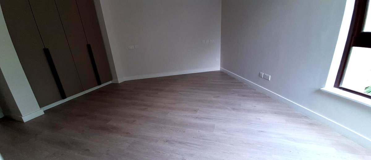 4-Ensuite Townhouse with DSQ & Generator - Lavington