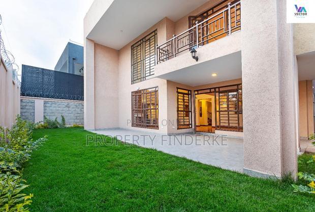 4bdrm Townhouse/Terrace In Oluluua Road, Kibiku For Sale