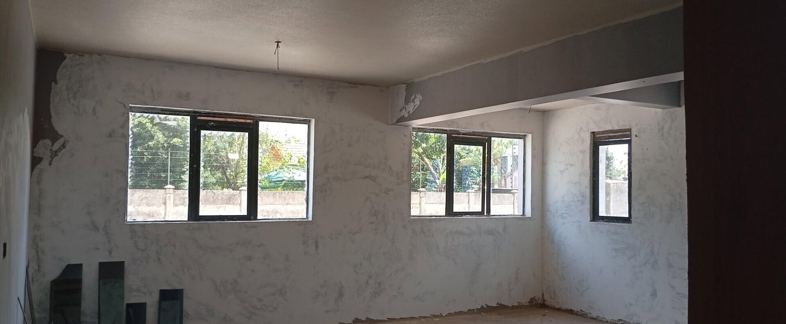 Half-Acre Townhouse with Sunken Living Room & Fireplace – Karen