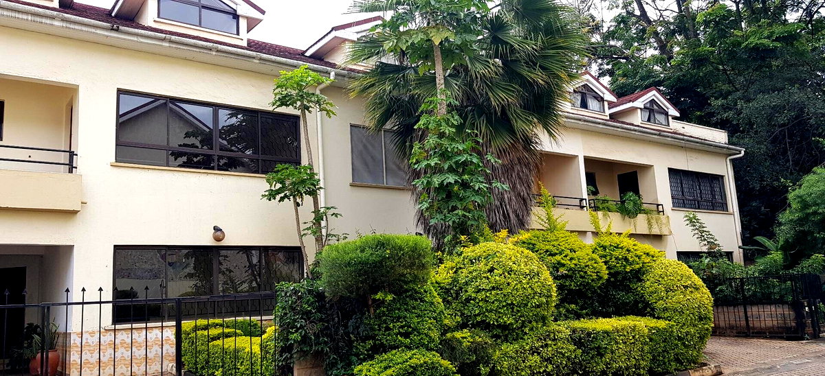 5-Ensuite Townhouse with Rooftop Terrace & DSQ - Lavington