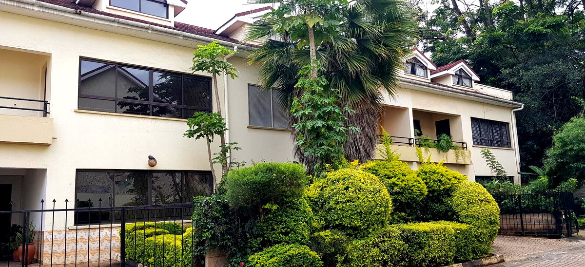 5-Ensuite Townhouse with Rooftop Terrace & DSQ - Lavington