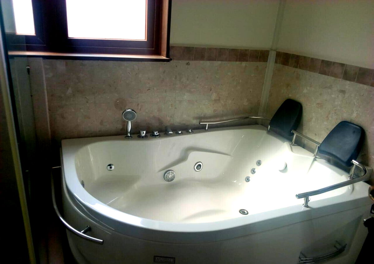 Newly Built 4BR Townhouse with Pool & DSQ - Westlands