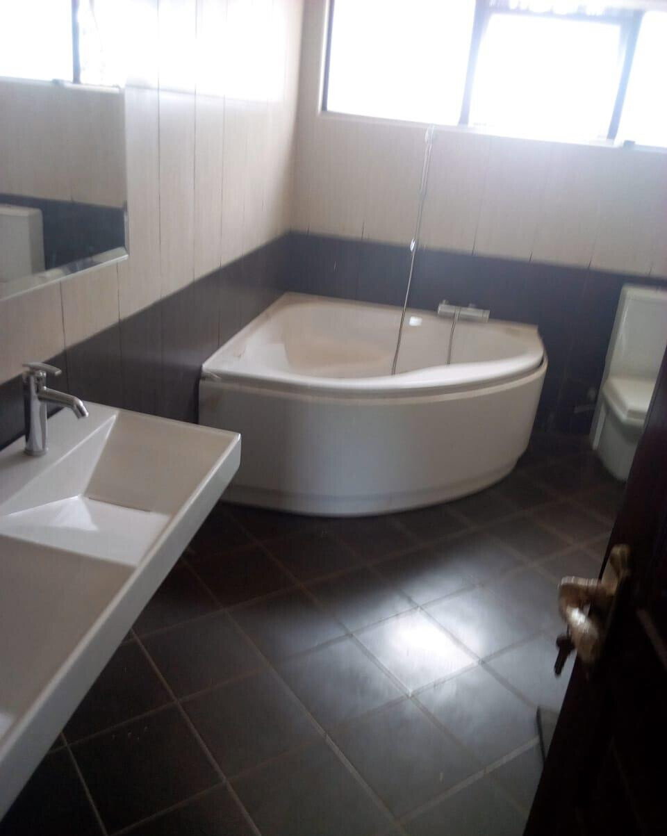 Newly Built 4BR Townhouse with Pool & DSQ - Westlands