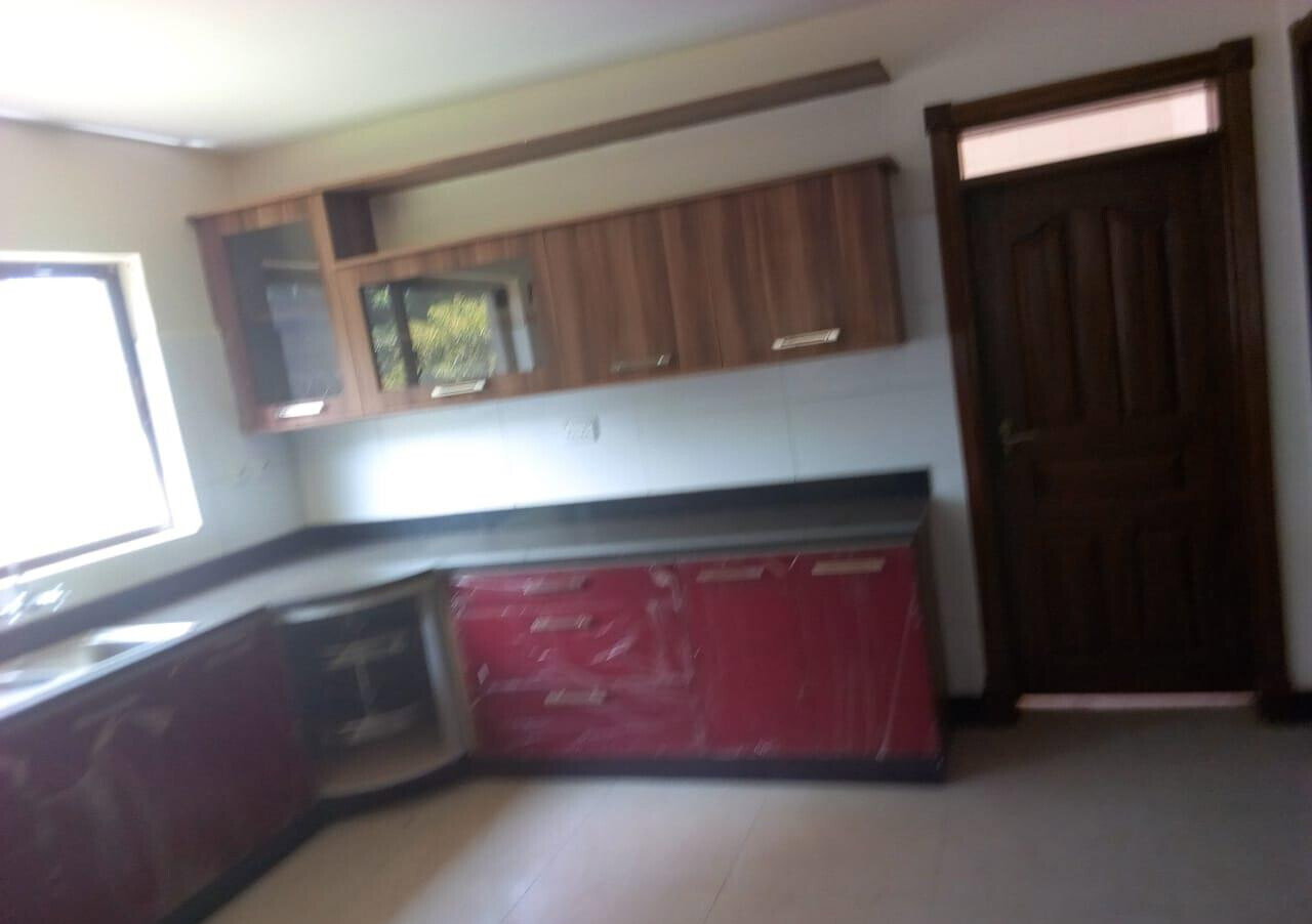 Newly Built 4BR Townhouse with Pool & DSQ - Westlands