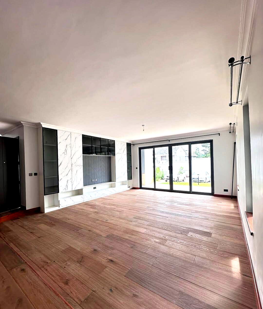 Ultra Modern 5-Ensuite Townhouse with Rooftop Terrace - Lavington