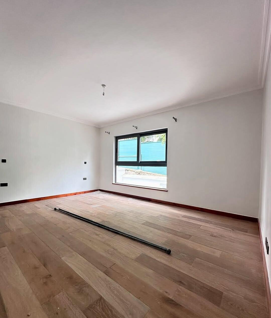 Ultra Modern 5-Ensuite Townhouse with Rooftop Terrace - Lavington