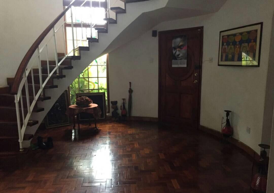 5BR Townhouse with Expansive Garden & Parking - Lavington