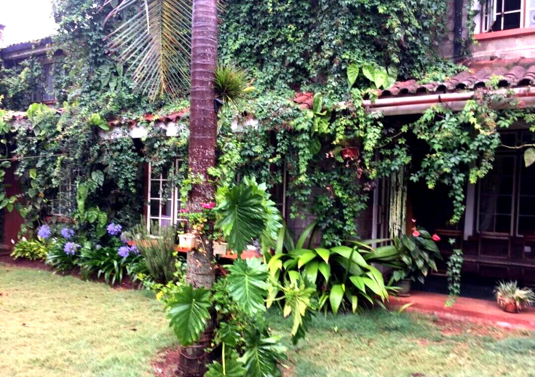 5BR Townhouse with Expansive Garden & Parking - Lavington