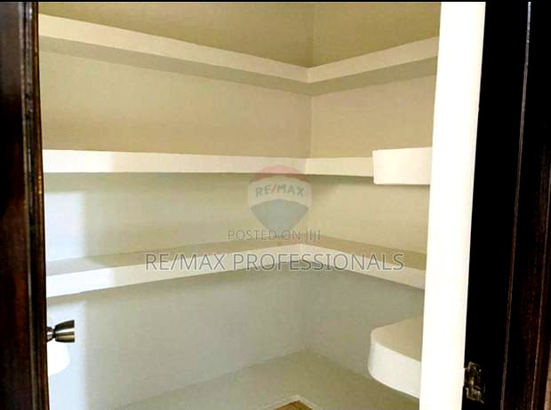 5bdrm Townhouse/Terrace in Raphta Road Area for sale