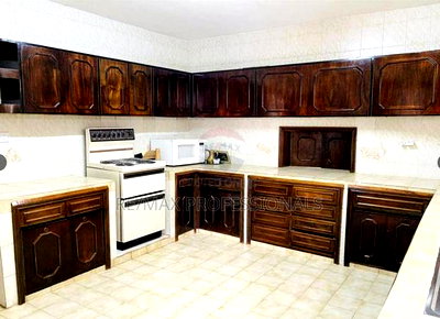 5bdrm Townhouse/Terrace in Raphta Road Area for sale - Image 13