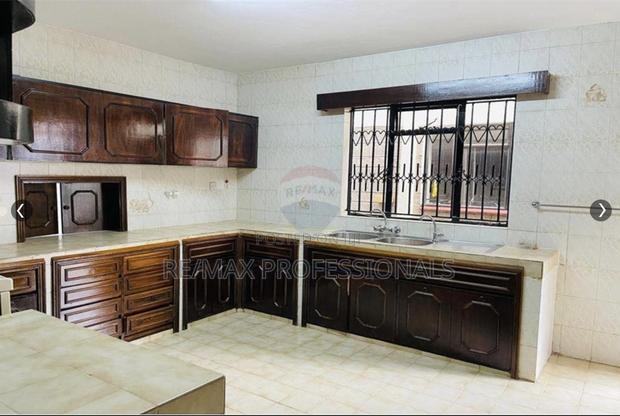5bdrm Townhouse/Terrace in Raphta Road Area for sale