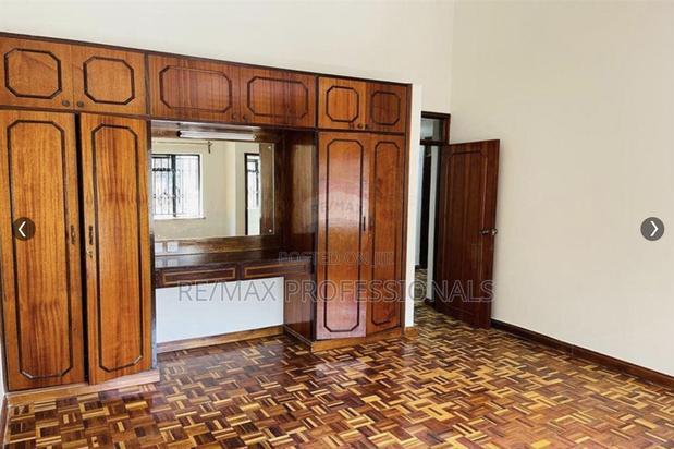 5bdrm Townhouse/Terrace in Raphta Road Area for sale