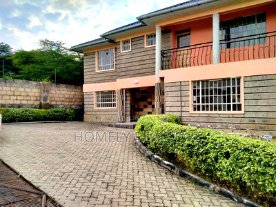 5bdrm Maisonette in Acacia Gated Estate, Ongata Rongai for sale - Image 2