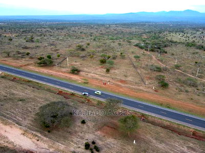 Prime 5 Acres Touching Namanga Tarmac at 2.2m Per Acre - Image 3