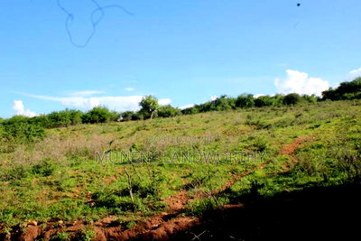Embu County,Mutuobare Agri/Commercial Land Near the Tarmac - Image 4