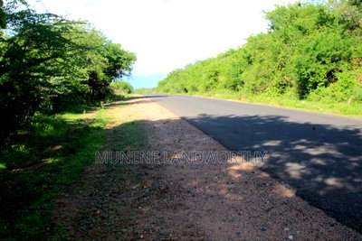 Embu County,Mutuobare Agri/Commercial Land Near the Tarmac - Image 1