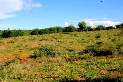Embu County,Mutuobare Agri/Commercial Land Near the Tarmac - Image 2