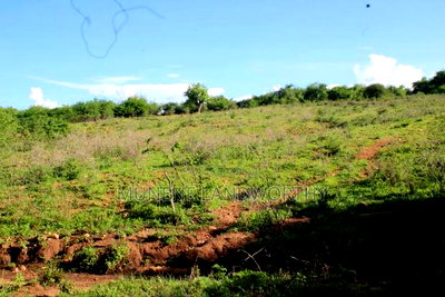 Embu County,Mutuobare Agri/Commercial Land Near the Tarmac - Image 3