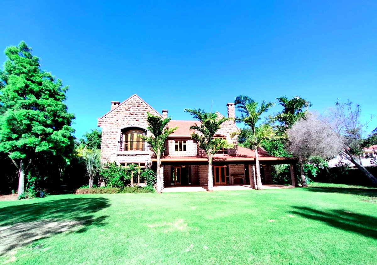 5-Ensuite Townhouse with Double-Glazed Windows & Mature Gardens – Karen
