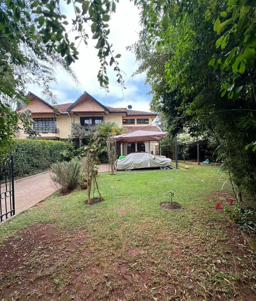 4-Ensuite Townhouse with DSQ & Private Garden - Lavington