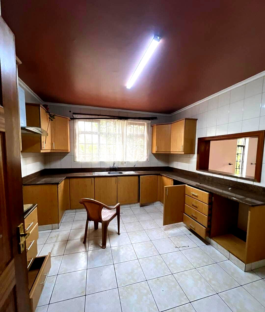 4-Ensuite Townhouse with DSQ & Private Garden - Lavington