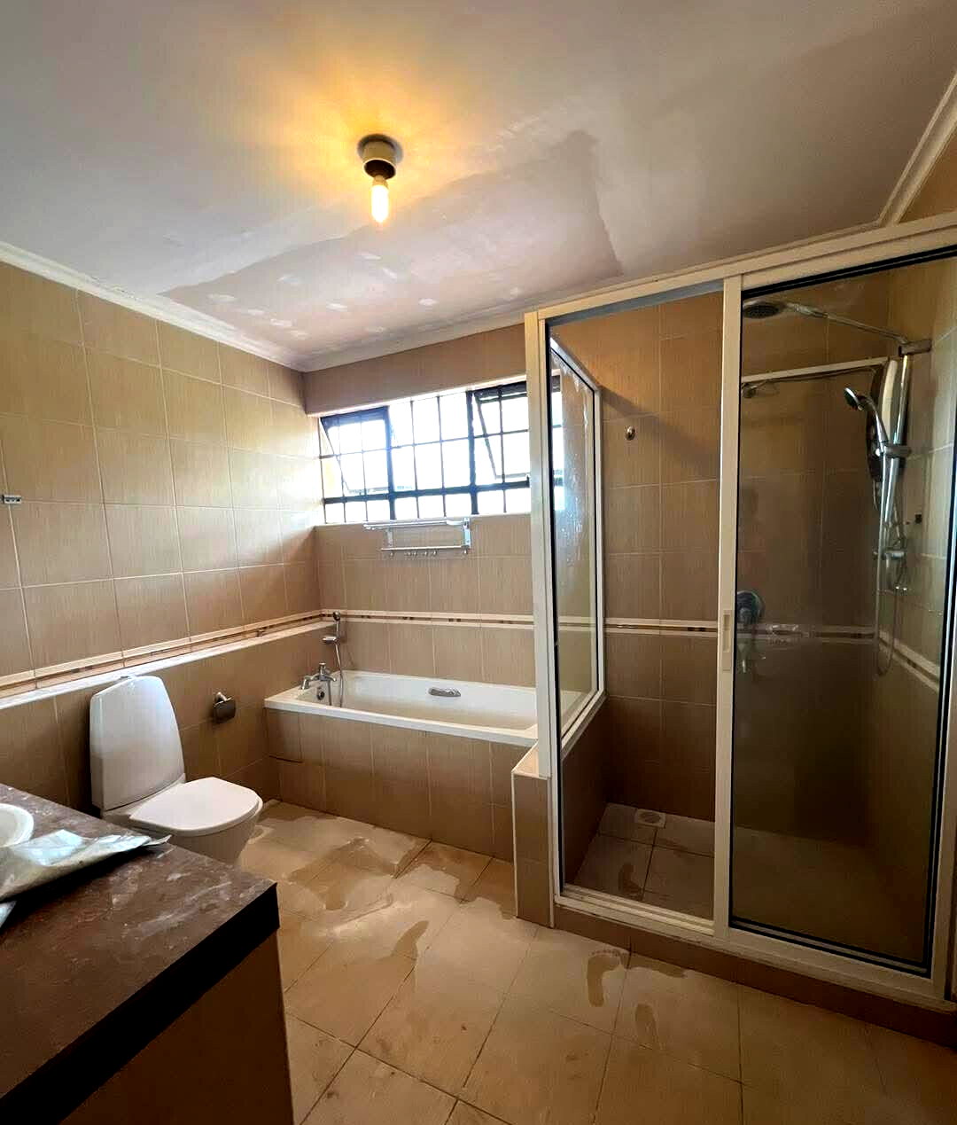 4-Ensuite Townhouse with DSQ & Private Garden - Lavington