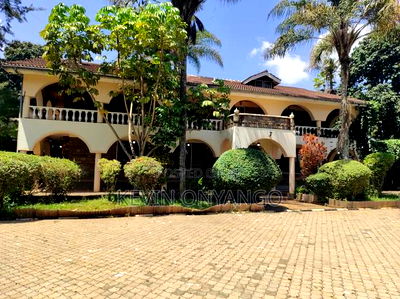 A 6 Bedroom House on 1acre Land - Image 1