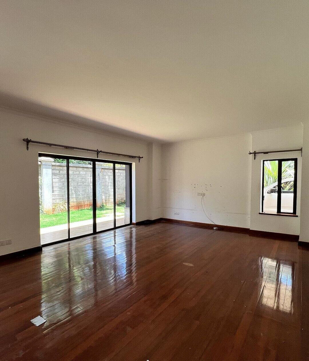 Expansive 5BR Townhouse with Private Garden & DSQ - Kileleshwa