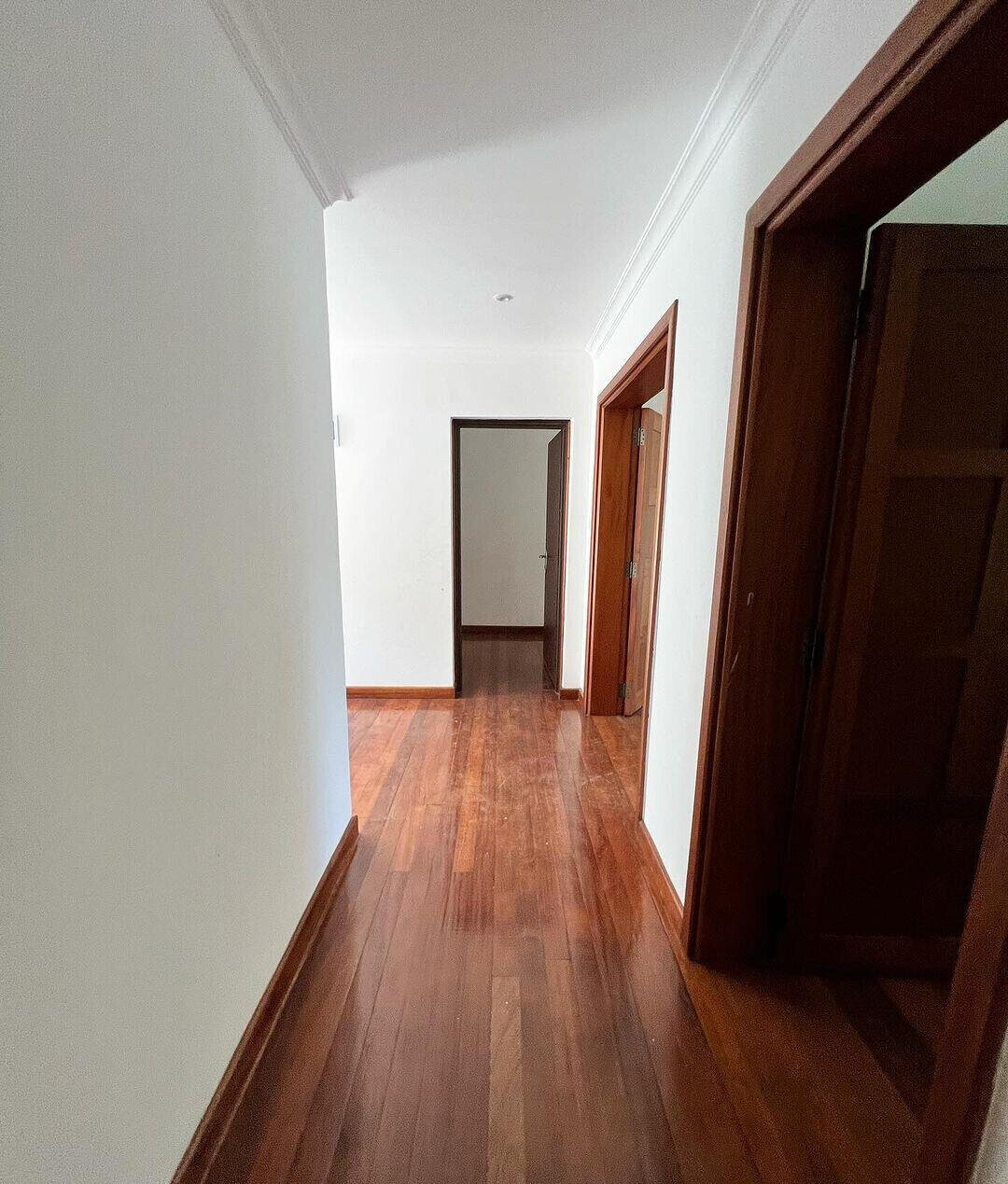 Expansive 5BR Townhouse with Private Garden & DSQ - Kileleshwa