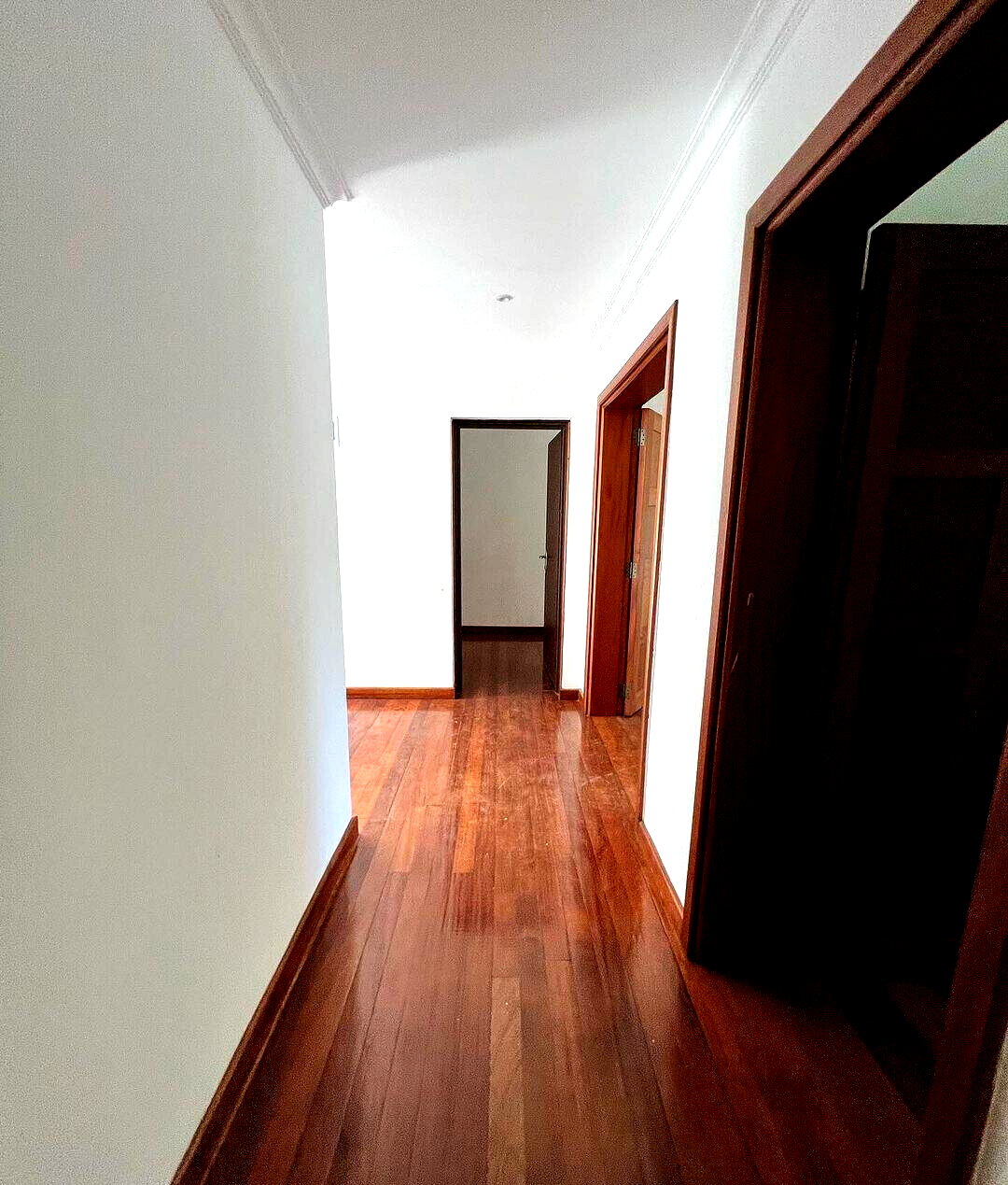Expansive 5BR Townhouse with Private Garden & DSQ - Kileleshwa