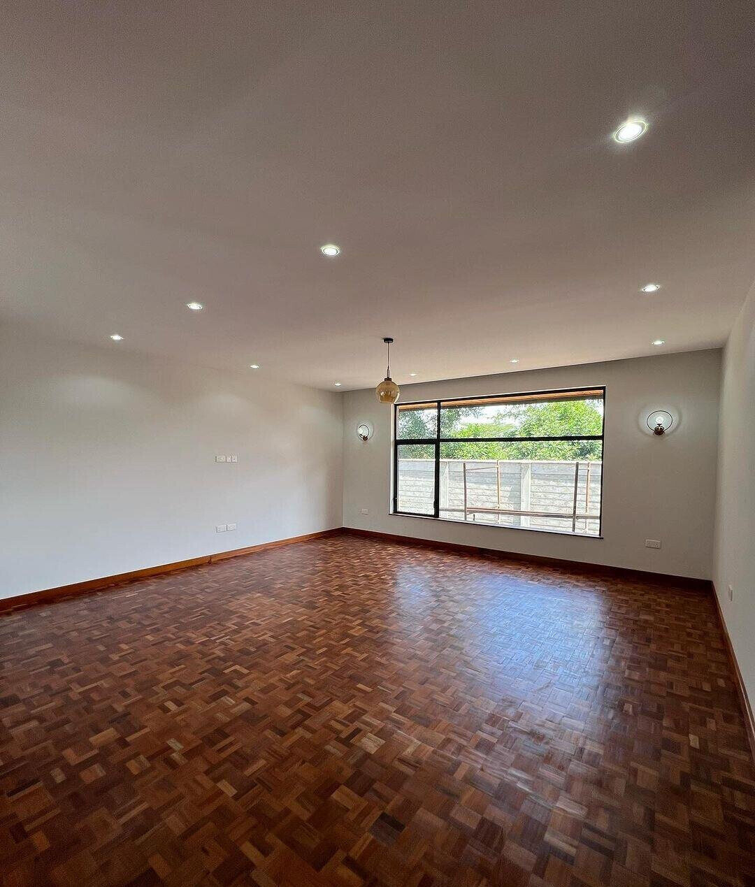 Brand New 5-Ensuite Townhouse with DSQ & Open-Plan Living - Lavington