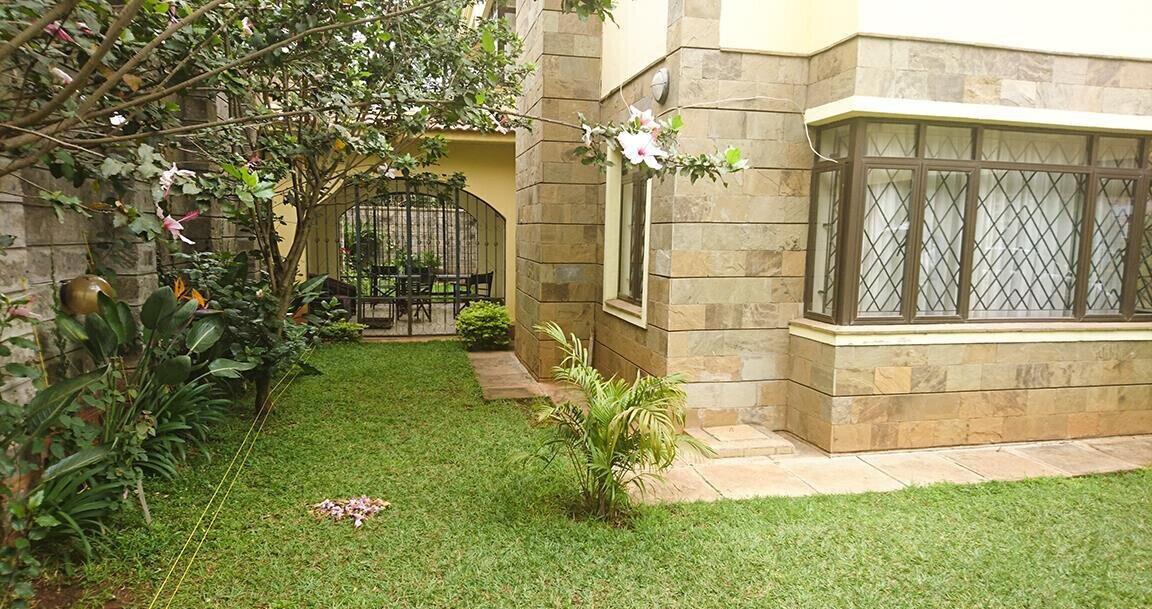 4-Ensuite Townhouse with Fireplace & Tenant Income - Lavington
