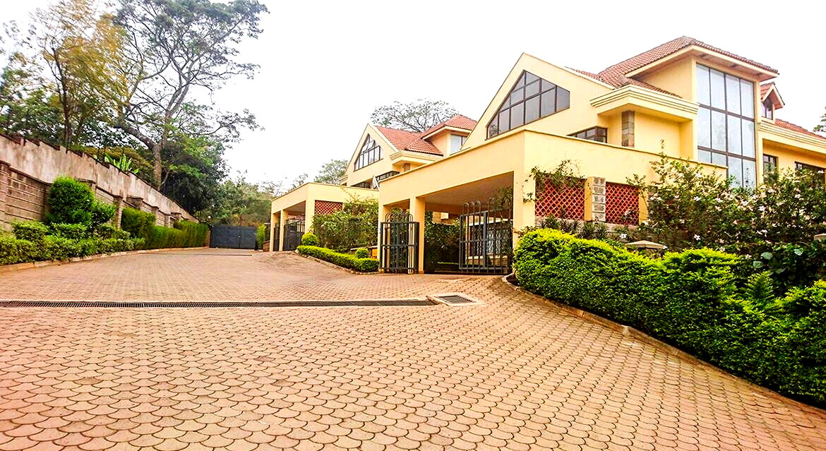 4-Ensuite Townhouse with Fireplace & Tenant Income - Lavington