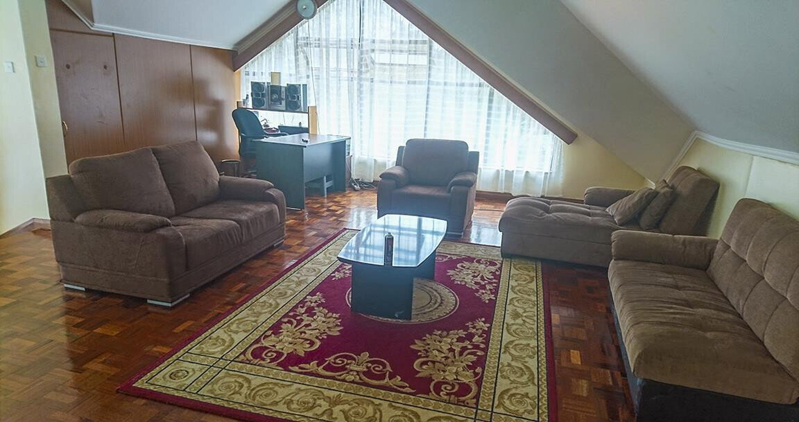 4-Ensuite Townhouse with Fireplace & Tenant Income - Lavington