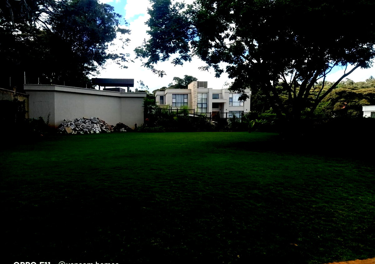5-Bed Townhouse with DSQ for 2 in Gated Karen Estate