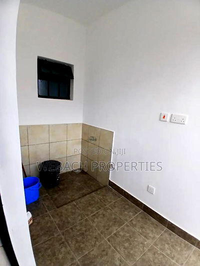 4bdrm Maisonette in Gateway Mall for sale - Image 8