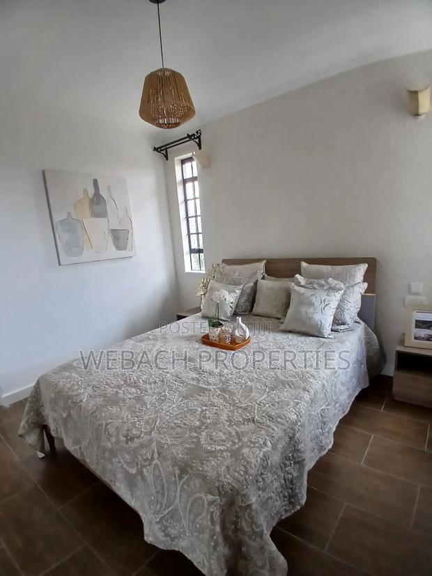 4bdrm Maisonette in Gateway Mall for sale