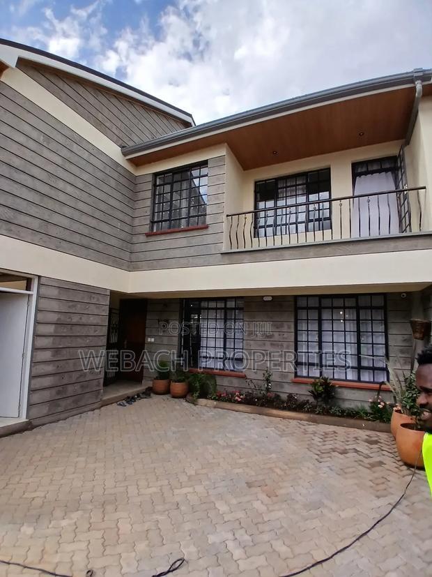 4bdrm Maisonette in Gateway Mall for sale