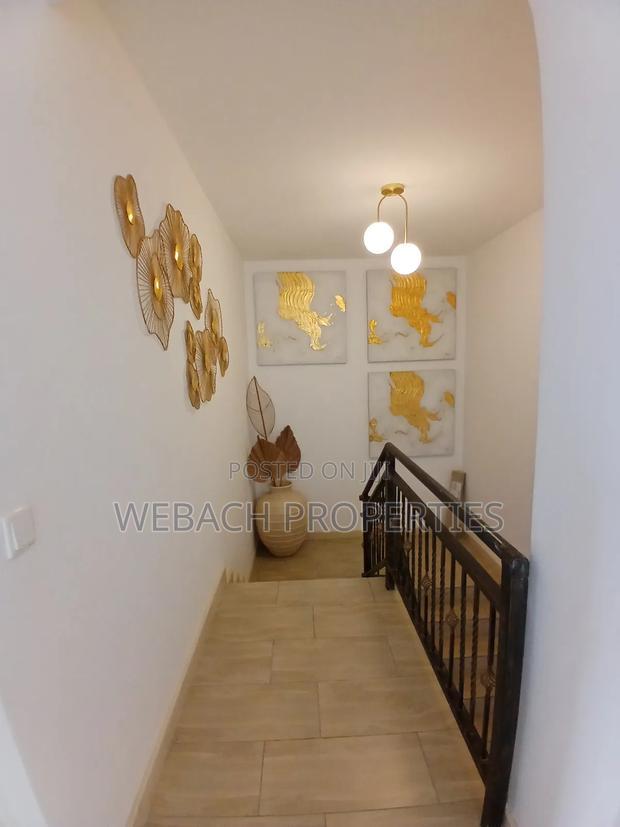 4bdrm Maisonette in Gateway Mall for sale