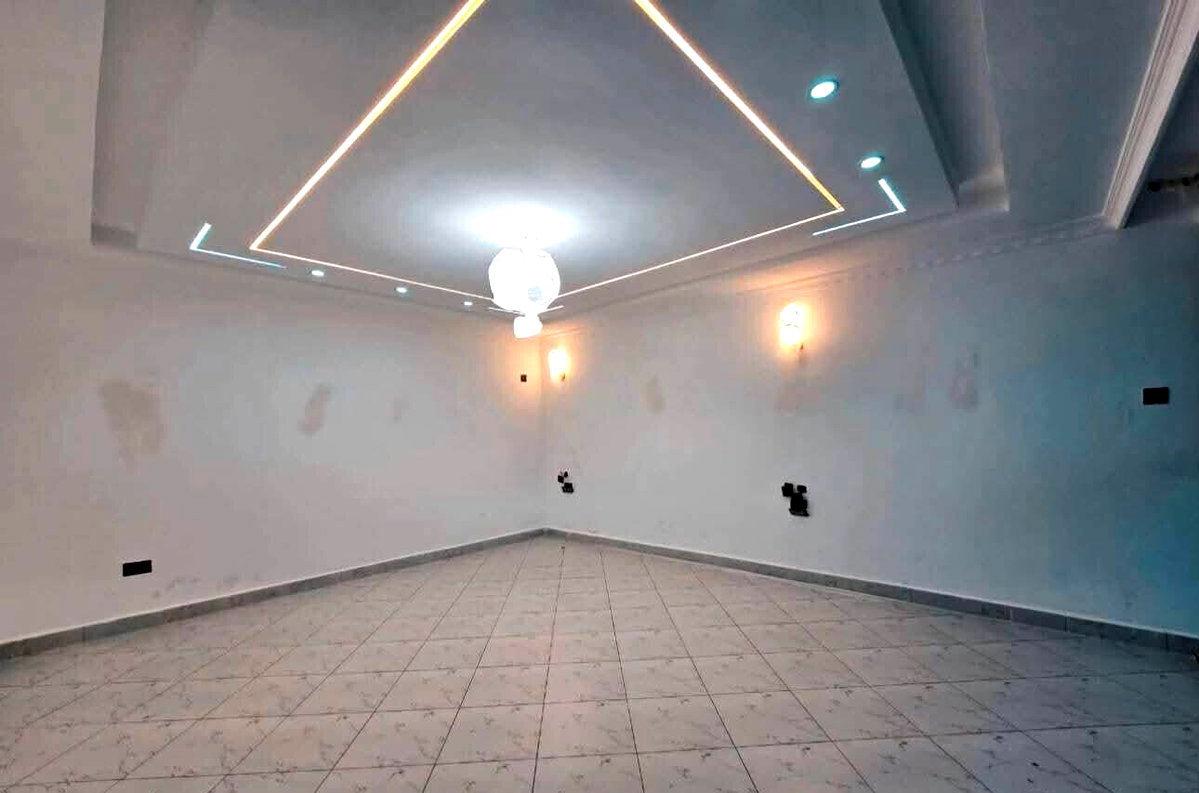5BR All-Ensuite Townhouse with SQ & Open-Plan Kitchen - Mugutha, Ruiru