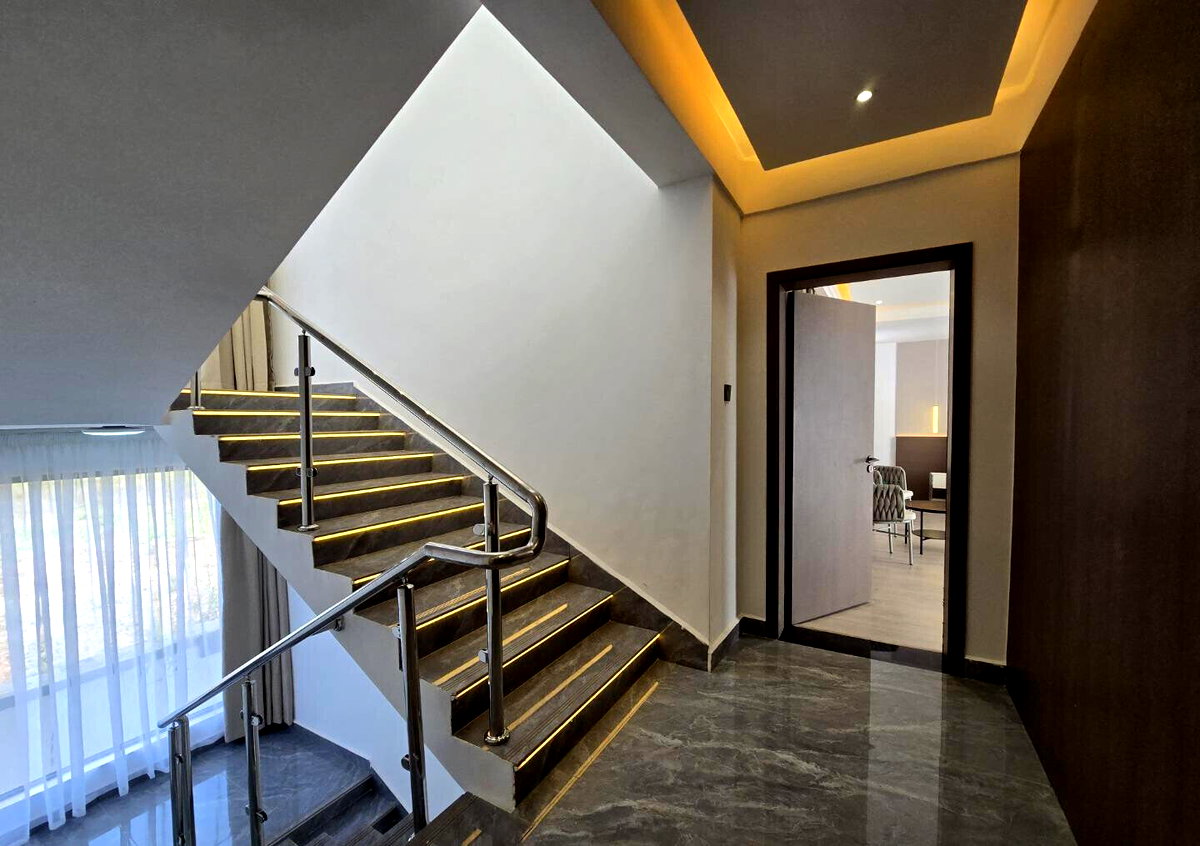 5BR Townhouse in Gated Community with Pool & Gym - Kamangu