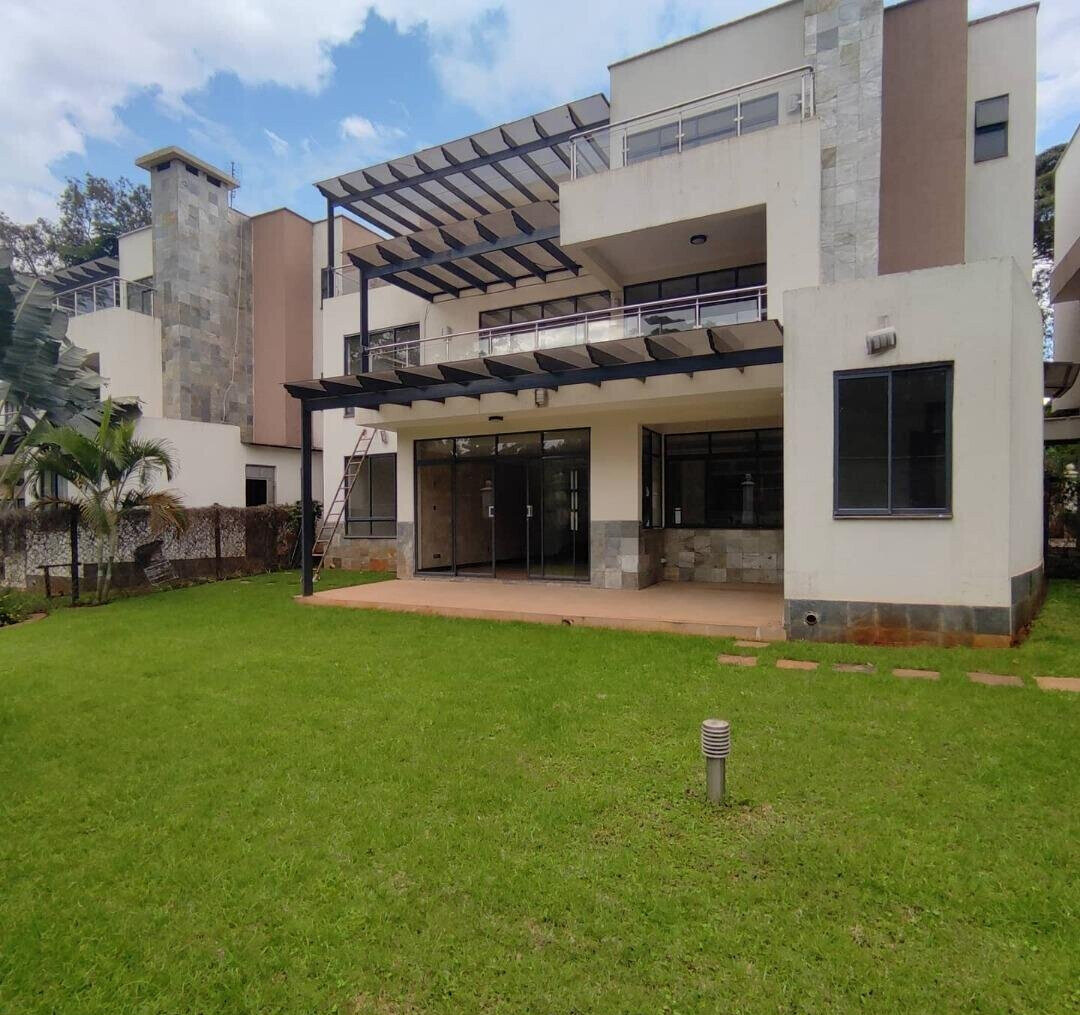 5-Ensuite Townhouse with Private Pool & Study - Lavington