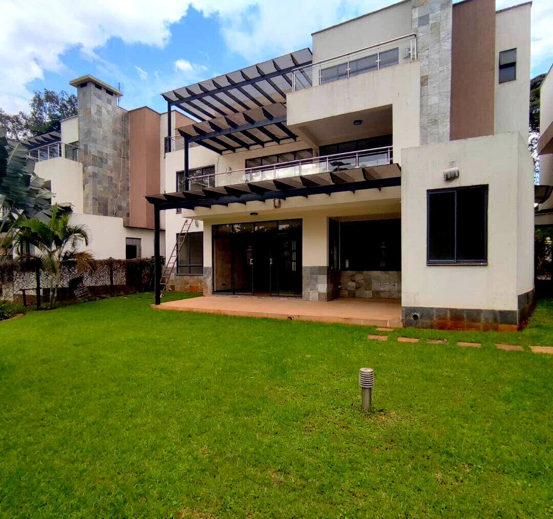 5-Ensuite Townhouse with Private Pool & Study - Lavington