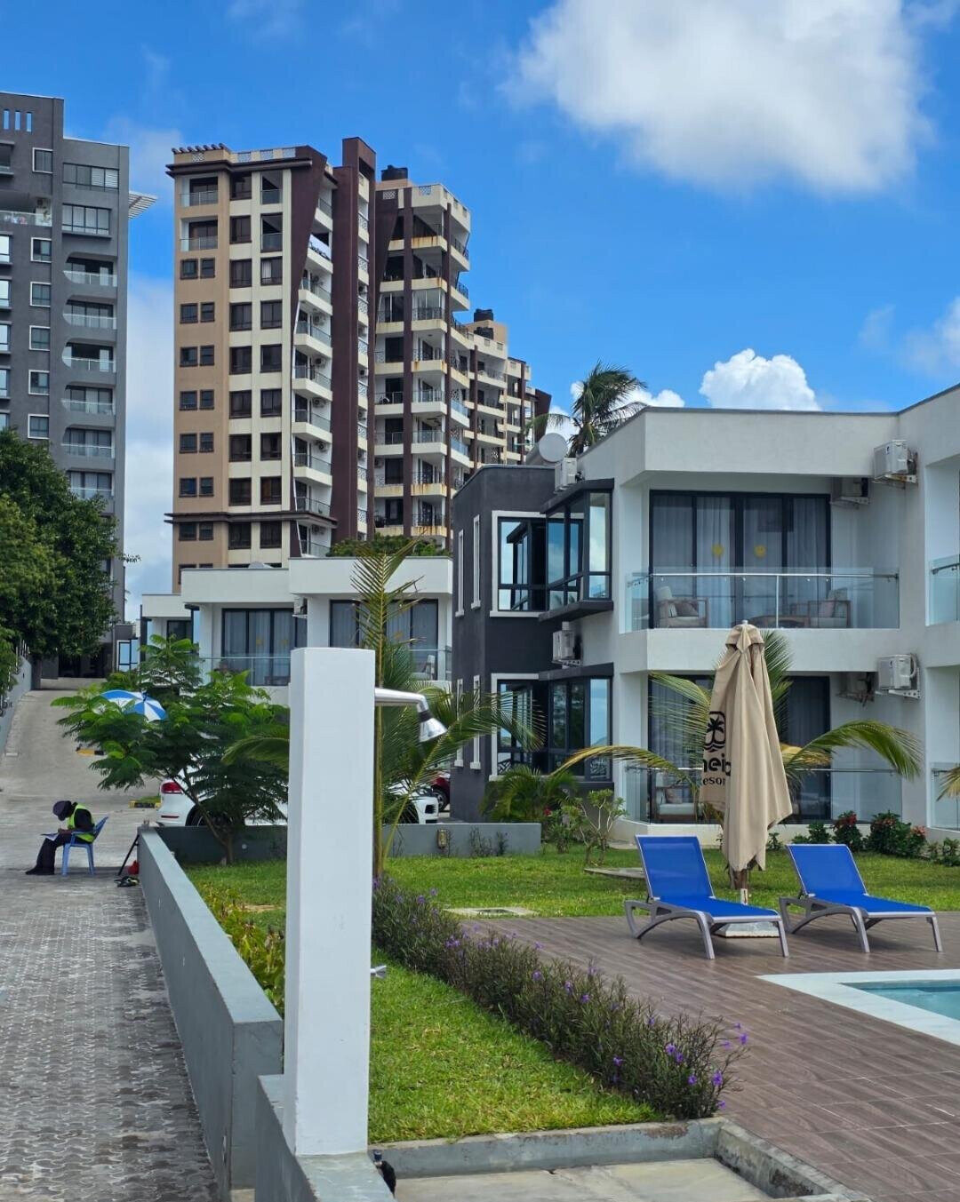 4BR All-Ensuite with DSQ & Private Beach Access - Nyali