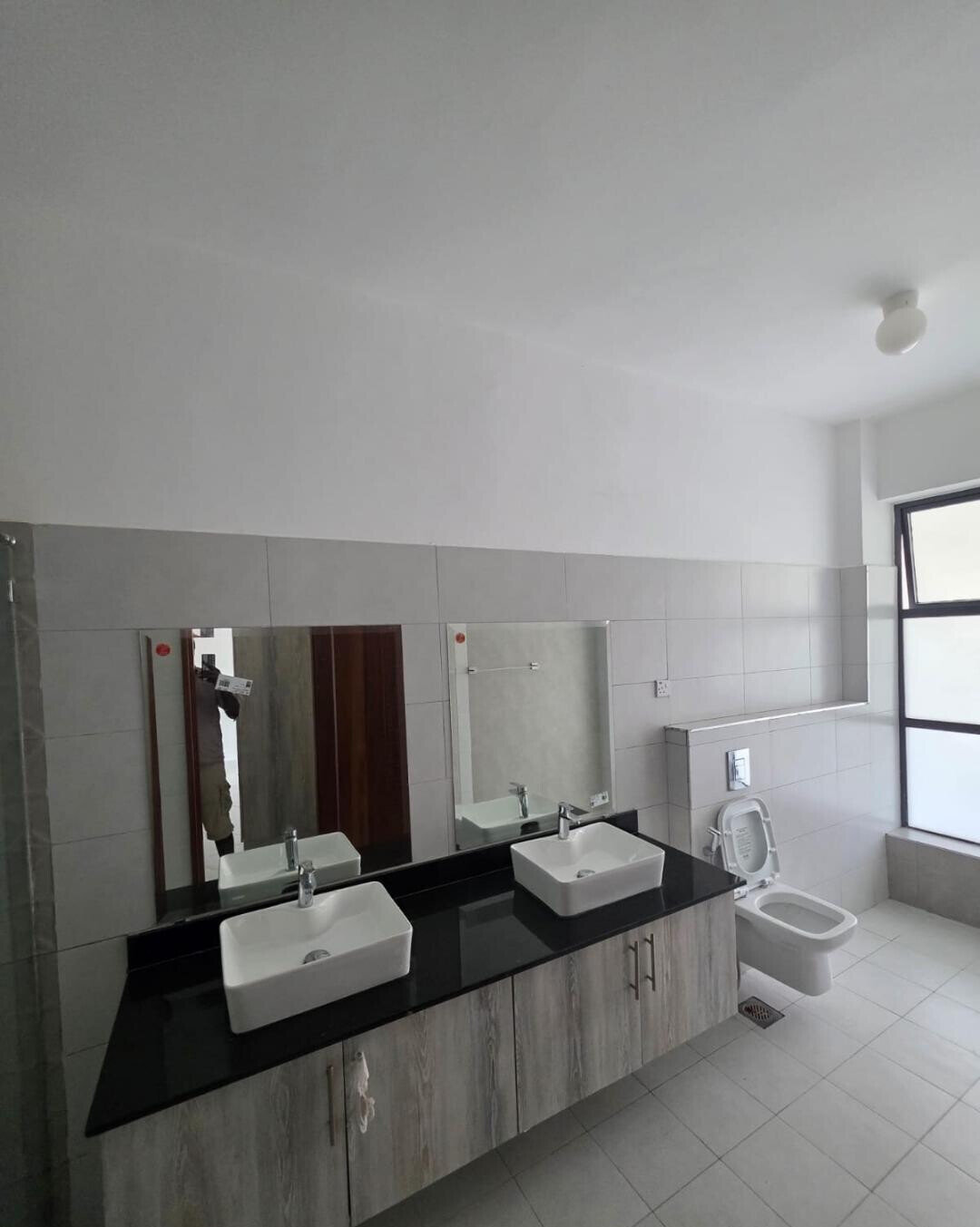 4BR All-Ensuite with DSQ & Private Beach Access - Nyali